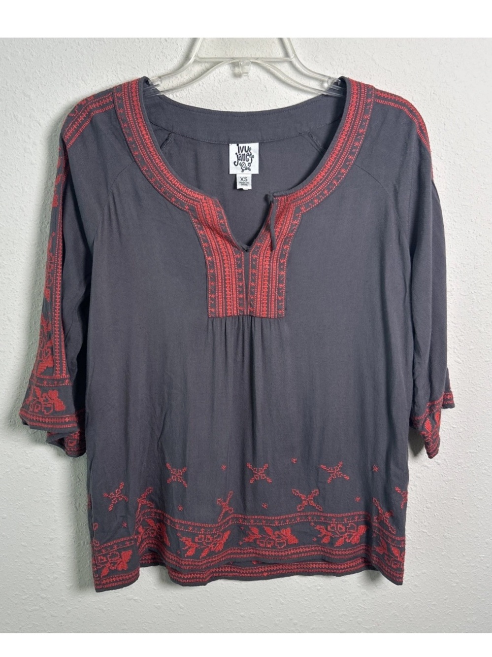 Ivy Jane Gray Peasant Tunic Red Embroidered Details Women’s XS Notched Neck